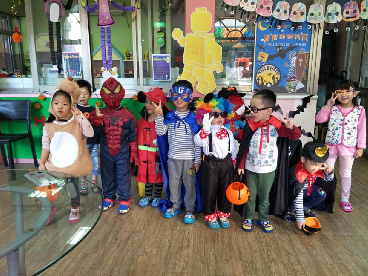 107年10月31日(三) Halloween Trick or treat 107年10月31日(三) Halloween Trick or treat